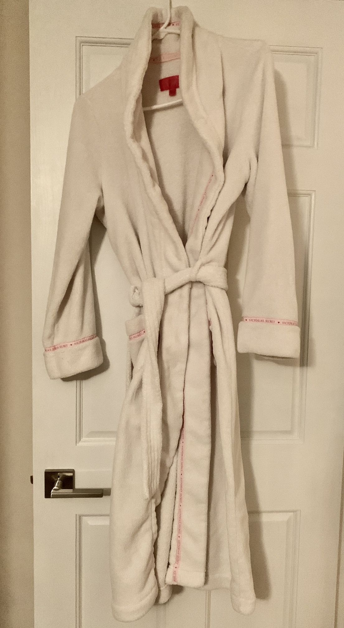 Super Warm And Soft Victoria ‘s Secret Robe White W Pink Size M