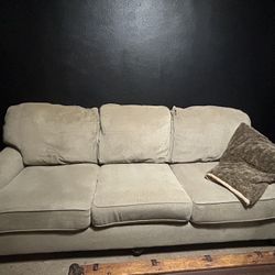 Sofa/loveseat