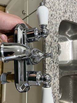 Bathroom Faucet Barely Used Unique Look