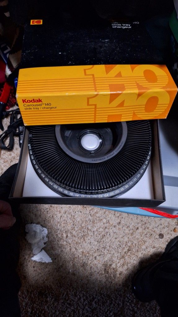 KODAK CAROUSEL 140 SLIDE TRAY CHARGEUR