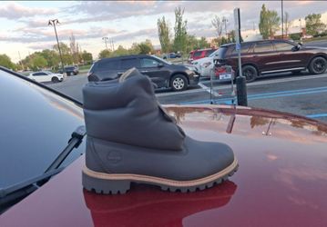 Brand New And Original Men's Timberland Boots Sizes 11M