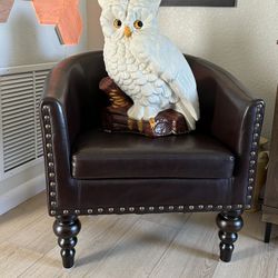Owl, large and in charge