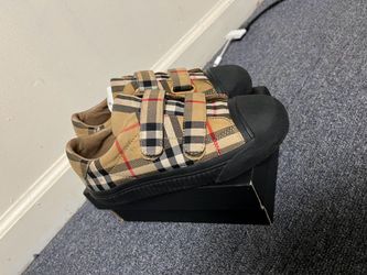 Kid Burberry Shoes Size 34-2/2.5