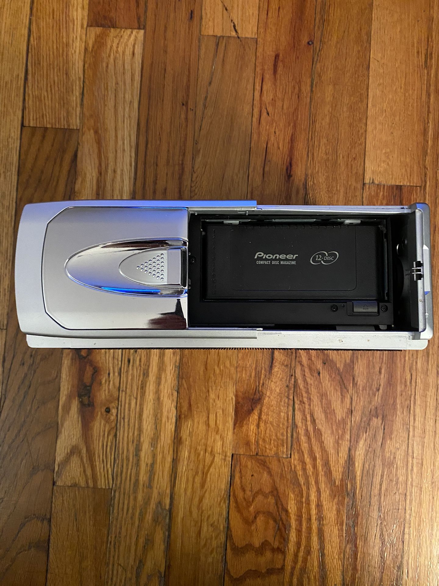 Pioneer Premier CDX-FM1279 12 Disc cd changer for Sale in Bethpage