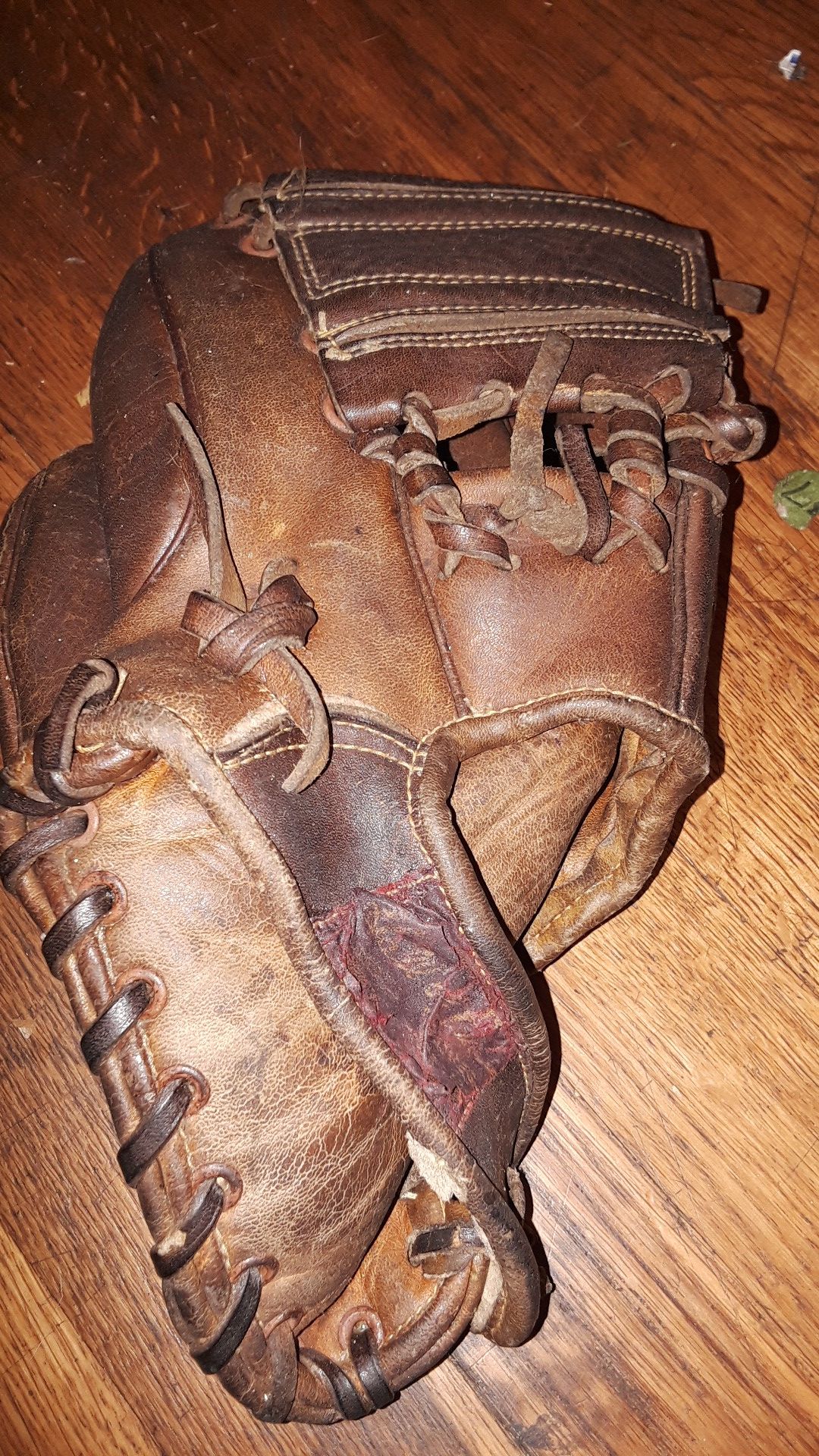 Airex fg1400 vintage. Baseball glove