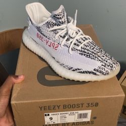yeezy 350 v2