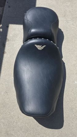 2 Piece OEM Harley Davidson Touring Seats