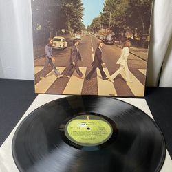 The Beatles Abbey Road 1969 Vinyl Album 12” Apple Records SO-383 (Vintage Collectors Item!)