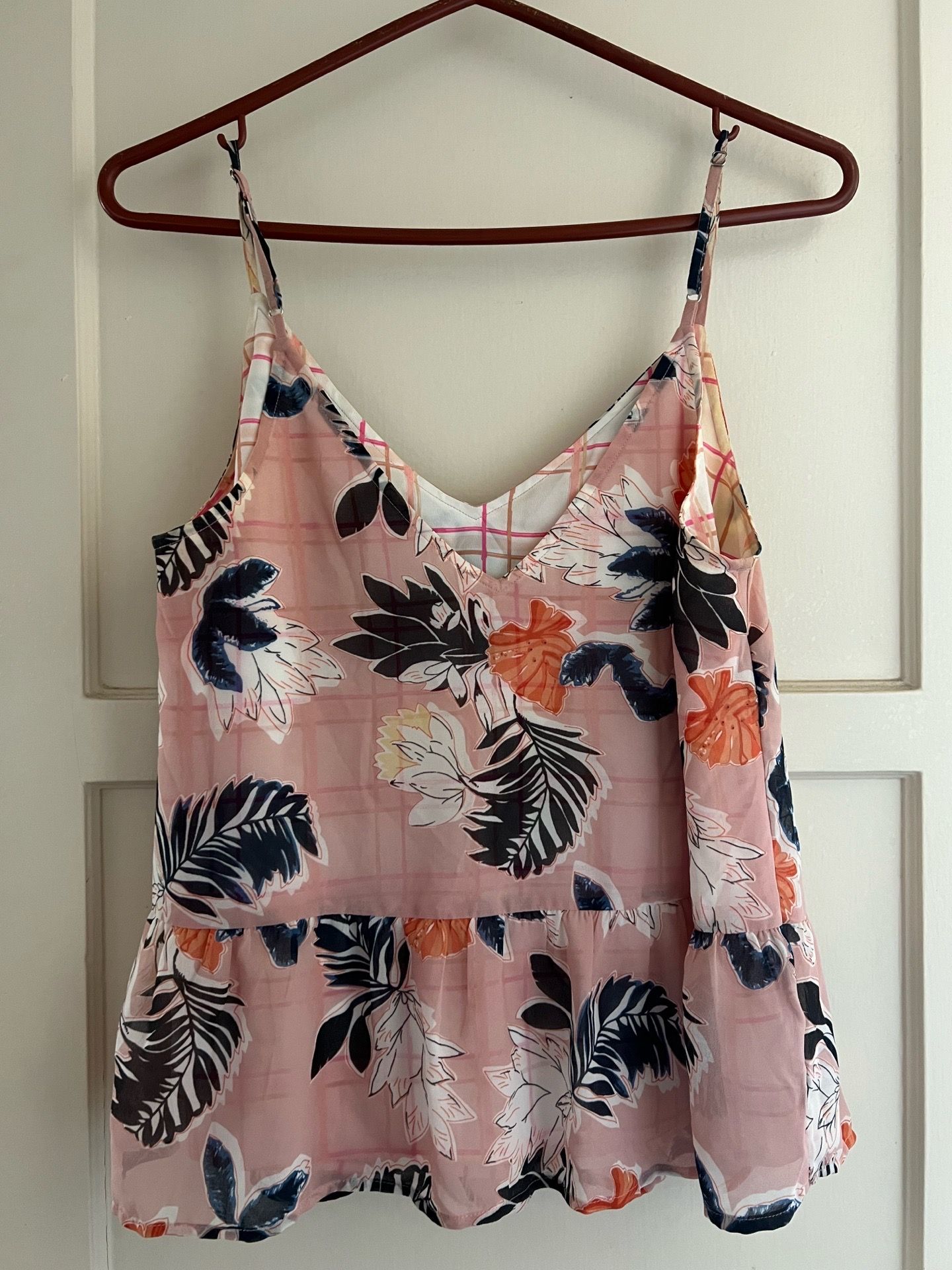 A new day floral tank top - S