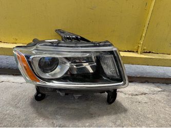 2014-2016 JEEP GRAND CHEROKEE RH HEADLIGHT OEM