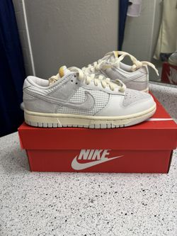 Brand New Nike Dunks Size 4y