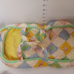 1984 coleco Cabbage Patch Kids quilted doll carrier