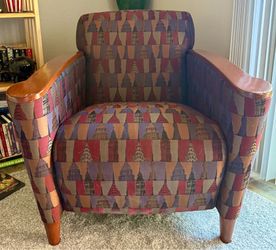 Solid Wood Accent Chair – Commercial Quality Lounge Chair – Excellent Condition