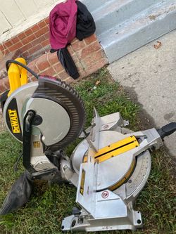 DeWalt Compound Miter Saw