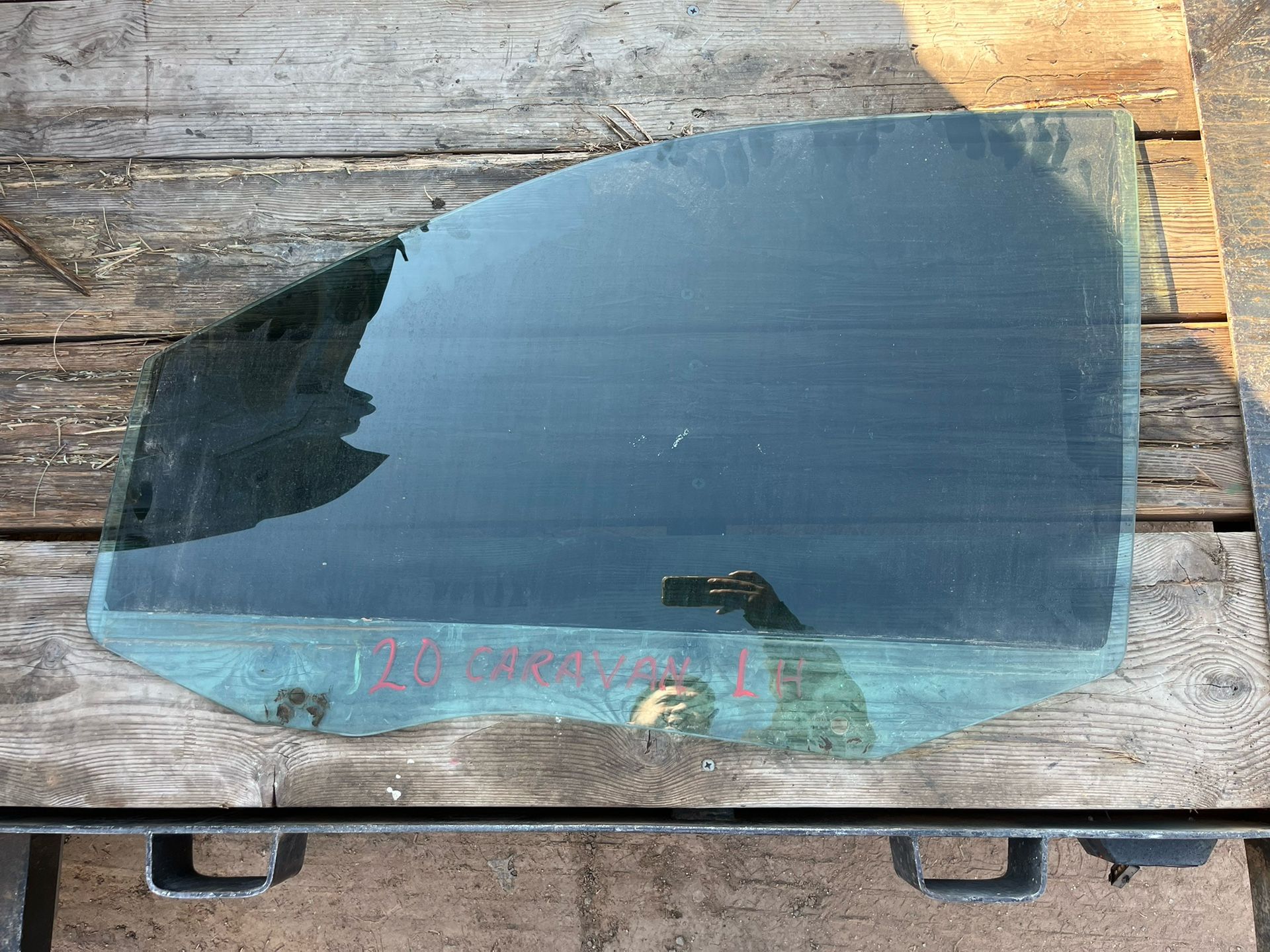 2008-2020 Dodge Caravan Left Front Door Glass Window