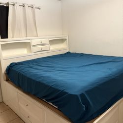 King size bed with mattress