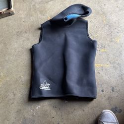 Wetsuit Top No Sleeves With Hood Size Large