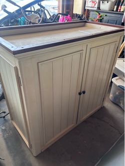 Free top part of armoire only
