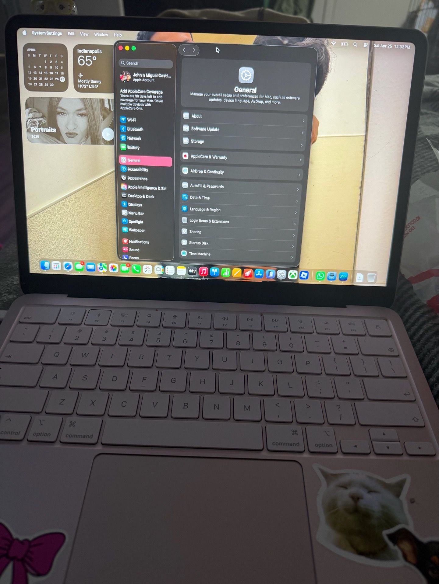 MacBook Neo blush