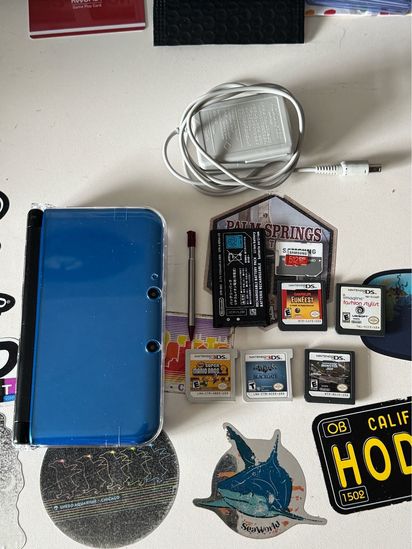 Modded 3DS XL with accessories