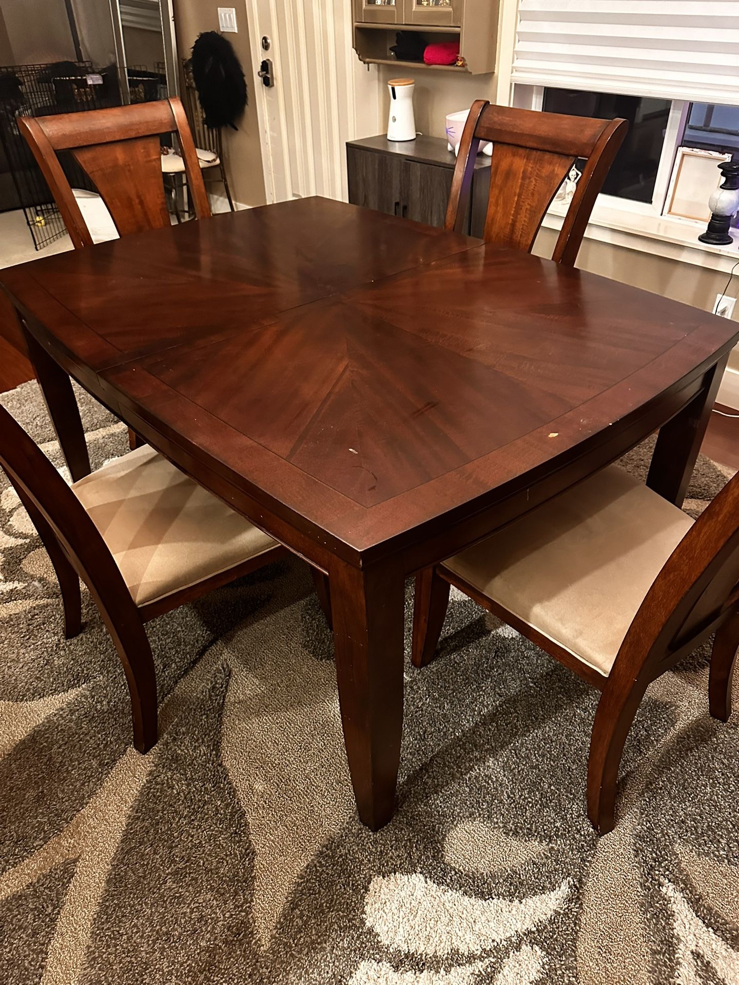 Very Pretty Dining Table - Upgrade Your Dining Room!