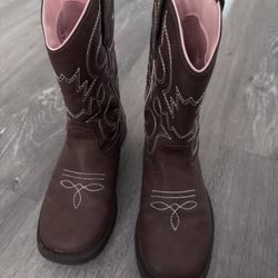 Girls boots
