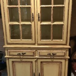 Moving sale