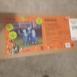 Disney Haunted Mansion Hitchhiking Ghost 