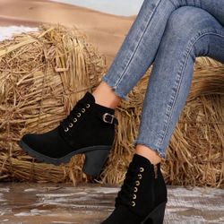 Black Ankle Faux Suede Zip Up Booties Size 7 EXCELLENT CONDITION