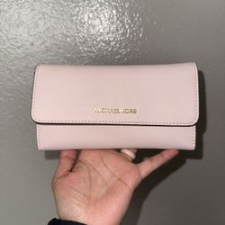 Michael Kors Jet Set Travel Crossgrain Leather tri-fold Wallet