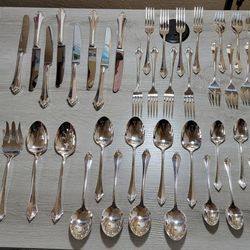 45 Piece Oneida Silverplate Belcourt Set Of 8 Place Settings 