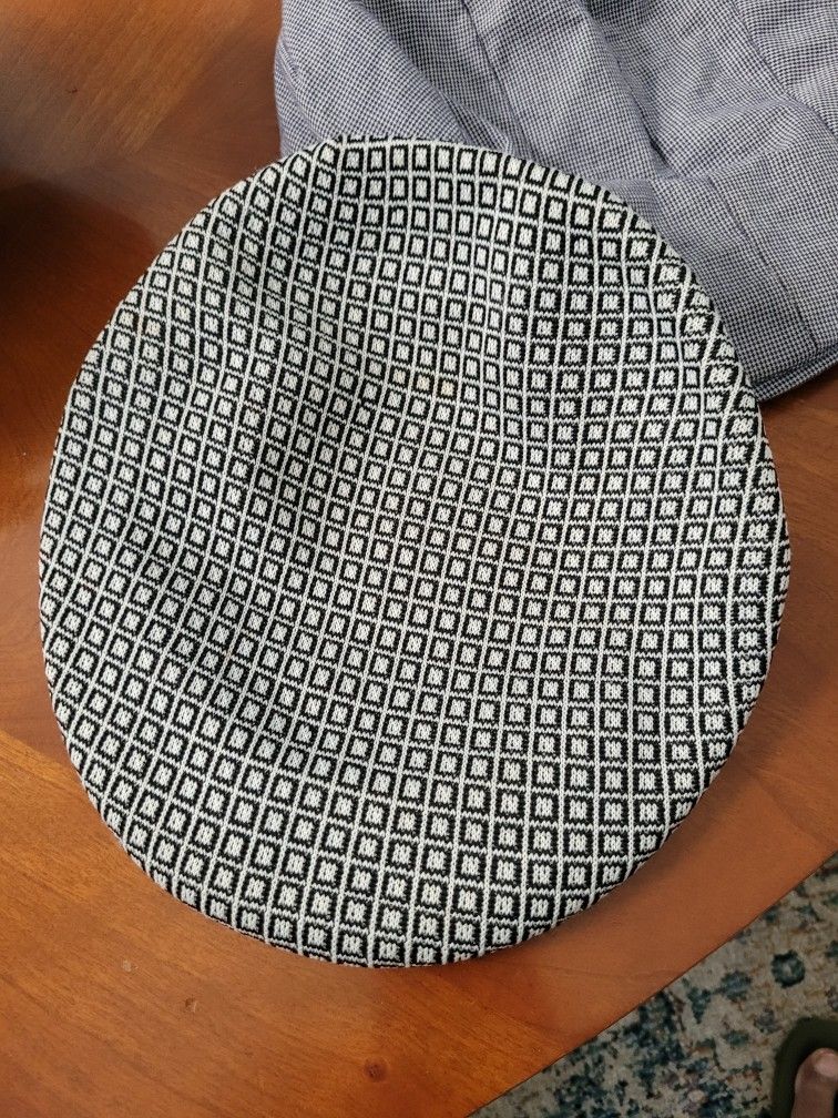 Grey Cap with black and white design size L