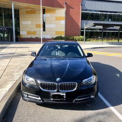 2015 BMW 528i (3 Years free Oil Change)