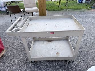 Rubbermaid Commercial Utility Cart on Wheels