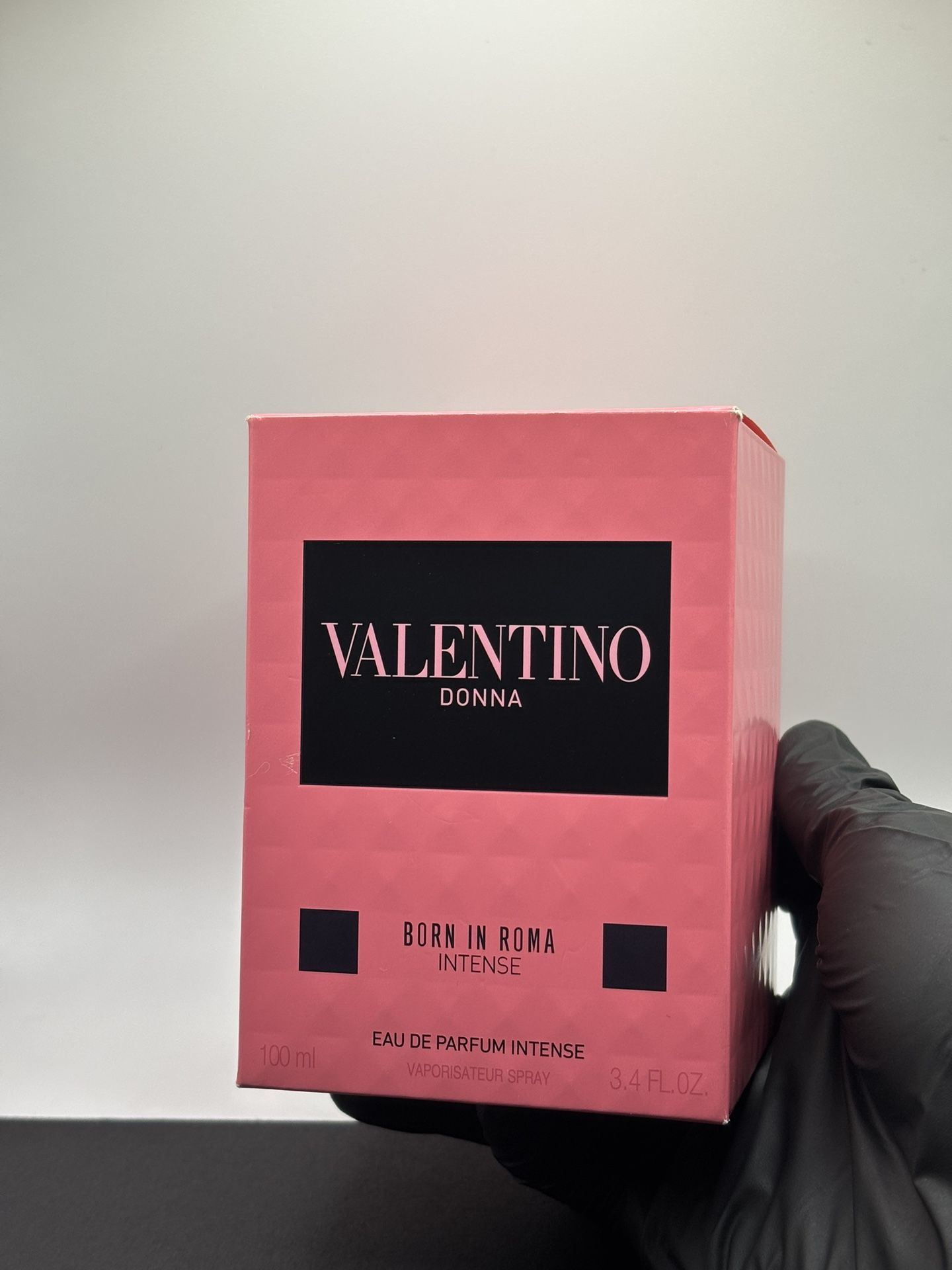 Valentino Donna Born in Roma
