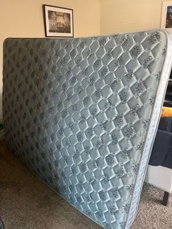 Queen Size Matress