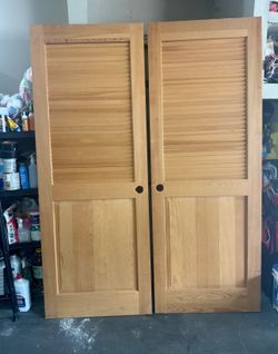 Solid Wood Louvered Doors