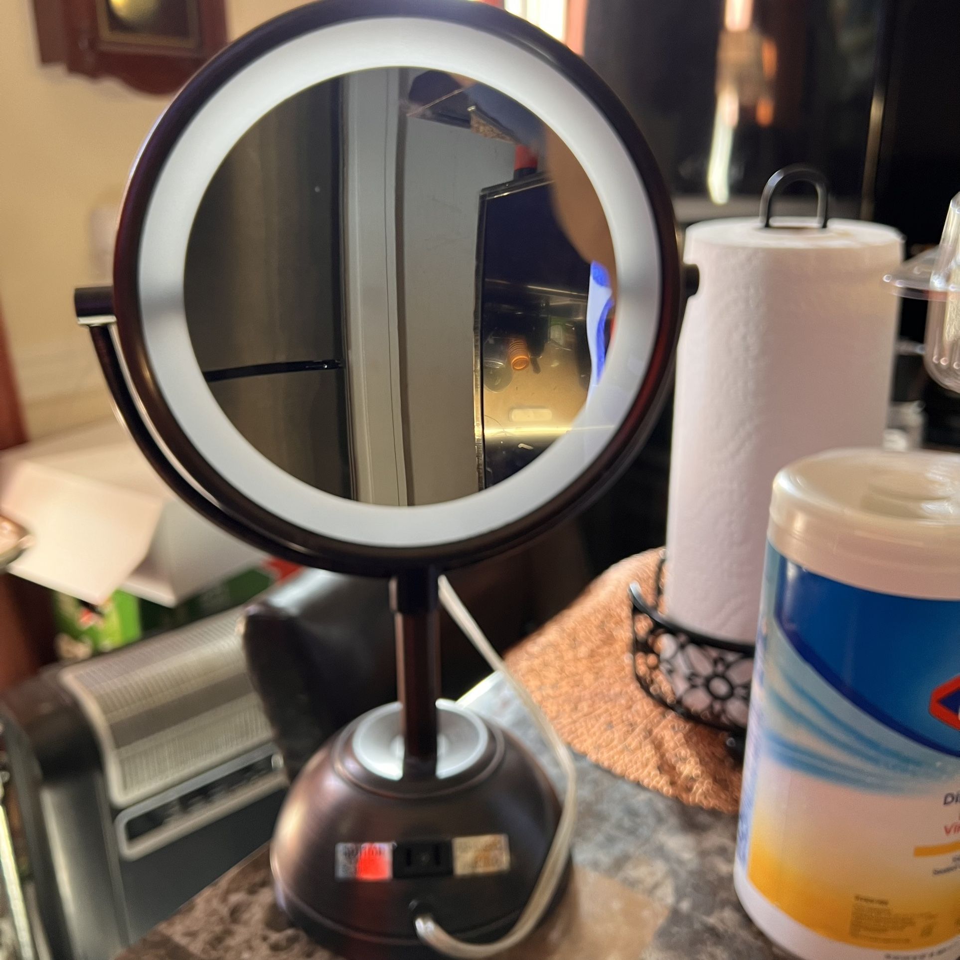 Beauty Mirror With Light