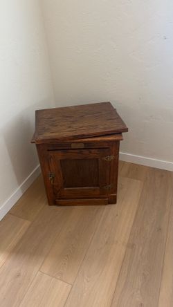 Nightstand dresser