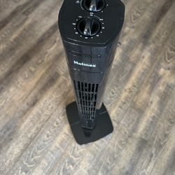 30” Tower Fan Holmes