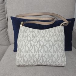 NEW Michael Kors Crossbody 