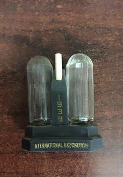 1939 Worlds Fair salt & pepper shakers