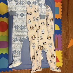 Carter’s Unisex Fleece Footed Pajamas 2 Pack Snowflake Dogs Zip Up Warm Cozy 2T