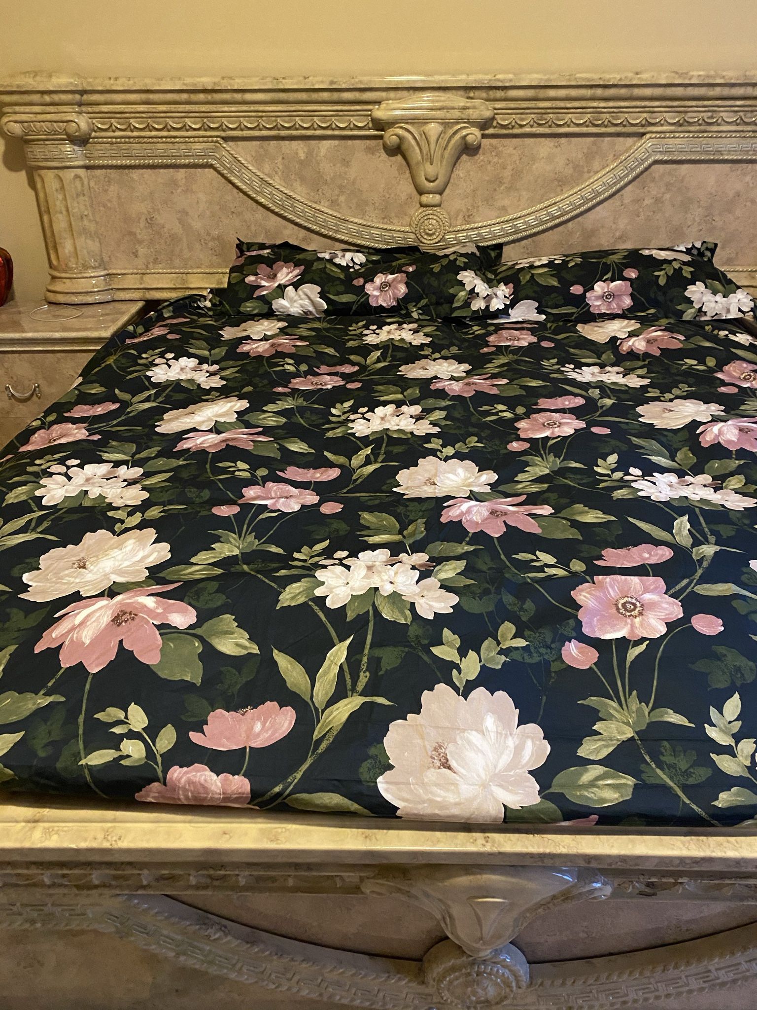 California King Bed Set
