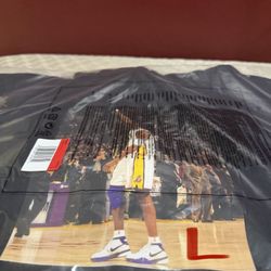 MENS SIZE LARGE NIKE KOBE BRYANT 81 FLEECE HOODIE