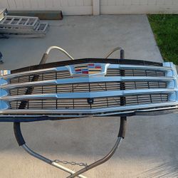 2020 Cadillac Escalade Grille O Parrilla Con Camara