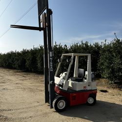 Nissan 30 Forklift 