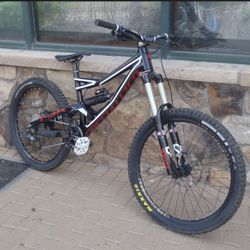 🏆 2013 Specialized Status 1 🥇