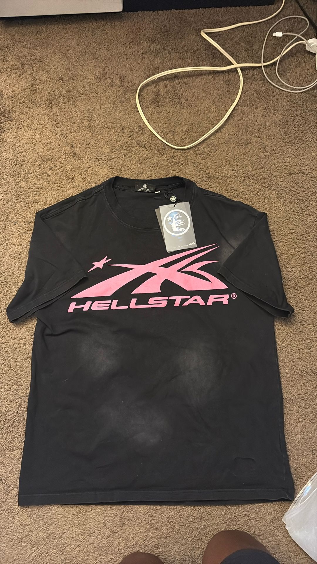 black/pink hellstar shirt