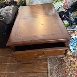 Ethan Allen Large Table 2 Deep Drawers